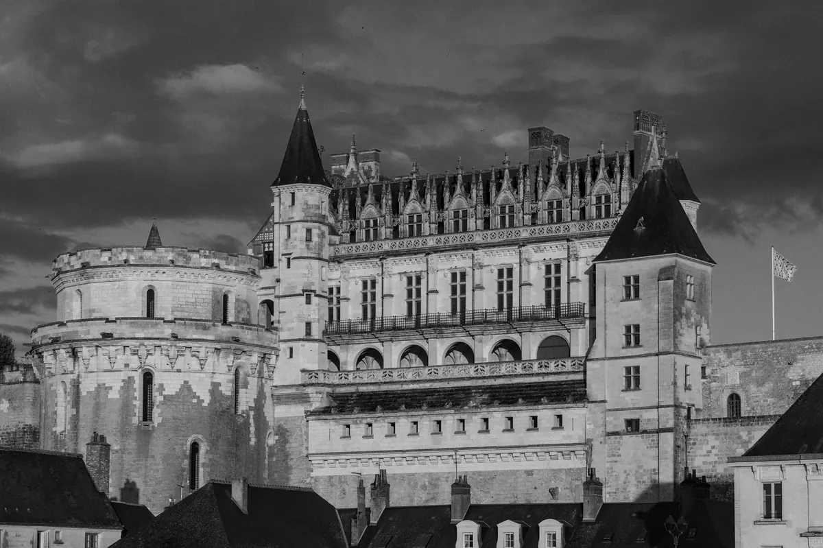 A Beginner's Guide to Gothic Fiction: Where to Start and What to Read First
